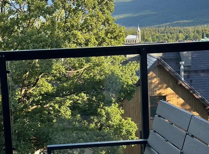 One * שצ'קלארסקה פוראובה